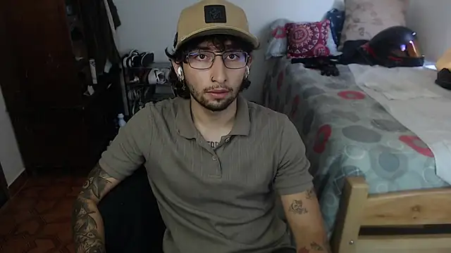 Snapshot of Dereck_Dickson chatting on 10/02/25, 05:20 Dereck Dickson online show from 10/02/25, 05:20