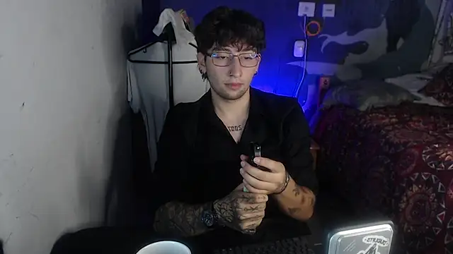 Dereck Dickson online show from 12/01/25, 03:00