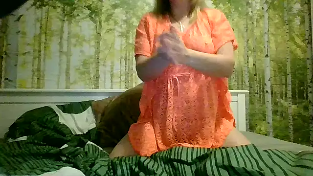 Snapshot of CoupleKitty chatting on 02/18/25, 08:14 CoupleKitty online show from 02/18/25, 08:14