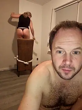 Snapshot of CoupleKitty chatting on 12/03/25, 08:29 CoupleKitty online show from 12/03/25, 08:29