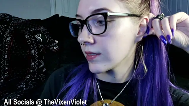 thevixenviolet online show from 12/16/24, 05:17