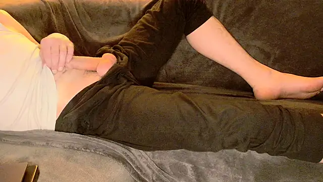 stivi0105 online show from 11/18/25, 10:47