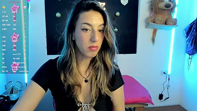 Snapshot of queen-natty chatting on 12/04/24, 04:43 queen-natty online show from 12/04/24, 04:43