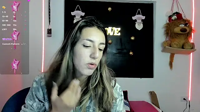 Snapshot of queen-natty chatting on 12/06/24, 03:41 queen-natty online show from 12/06/24, 03:41