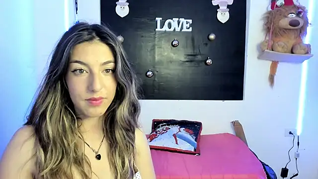 Snapshot of queen-natty chatting on 12/09/24, 02:56 queen-natty online show from 12/09/24, 02:56