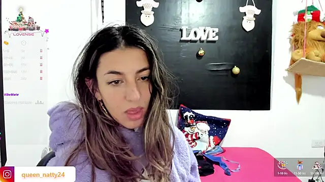 Snapshot of queen-natty chatting on 12/28/24, 07:00 queen-natty online show from 12/28/24, 07:00