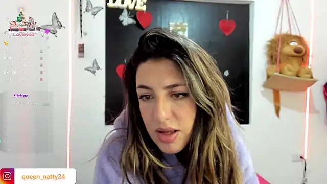 Snapshot of queen-natty chatting on 01/08/25, 06:31 queen-natty online show from 01/08/25, 06:31