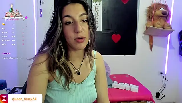 Snapshot of queen-natty chatting on 01/10/25, 07:35 queen-natty online show from 01/10/25, 07:35