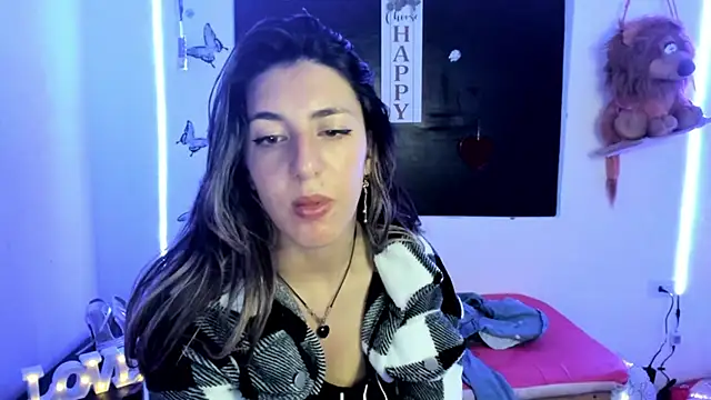 Snapshot of queen-natty chatting on 03/09/25, 06:39 queen-natty online show from 03/09/25, 06:39