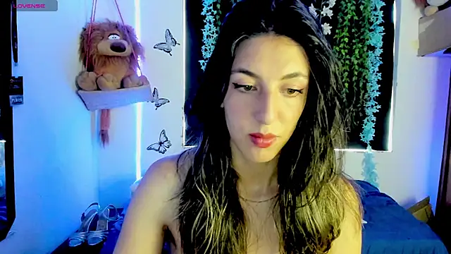 Snapshot of queen-natty chatting on 05/26/26, 01:51 queen-natty online show from 05/26/26, 01:51