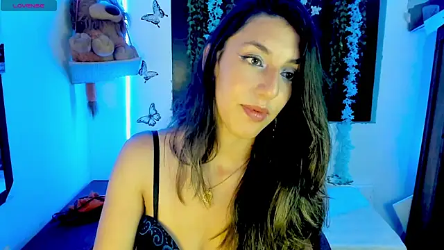 Snapshot of queen-natty chatting on 07/03/26, 02:40 queen-natty online show from 07/03/26, 02:40