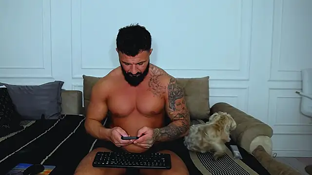 Snapshot of UrsuKing chatting on 02/07/25, 07:38 UrsuKing online show from 02/07/25, 07:38