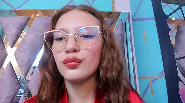 Snapshot of LARICSABLUE chatting on 03/07/25, 09:06 LARICSABLUE online show from 03/07/25, 09:06