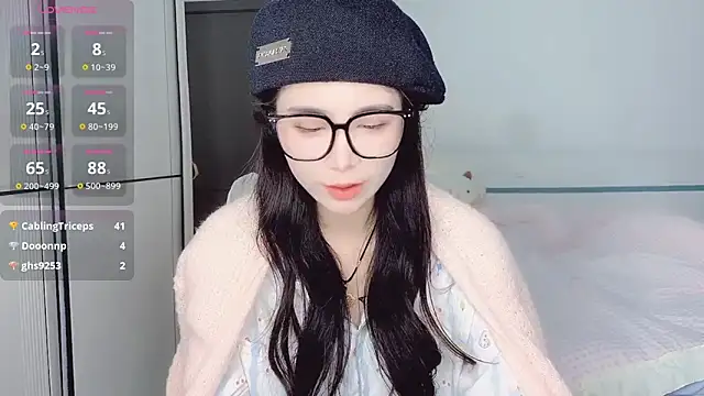 White-Star online show from 12/15/24, 04:59