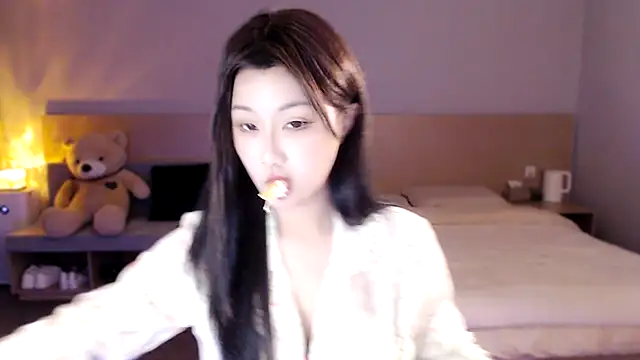 Snapshot of Lucky-baby chatting on 12/14/24, 03:25 Lucky-baby online show from 12/14/24, 03:25