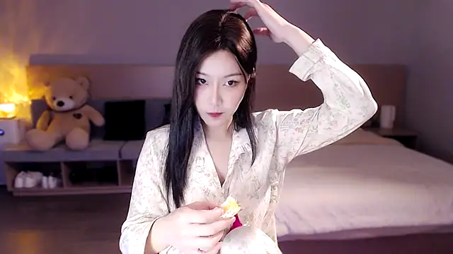 Snapshot of Lucky-baby chatting on 12/15/24, 02:48 Lucky-baby online show from 12/15/24, 02:48