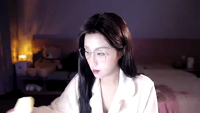 Snapshot of Lucky-baby chatting on 12/17/24, 02:44 Lucky-baby online show from 12/17/24, 02:44