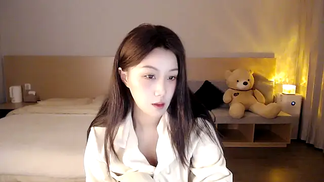 Snapshot of Lucky-baby chatting on 12/27/24, 01:50 Lucky-baby online show from 12/27/24, 01:50