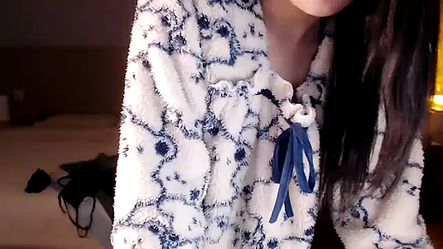 Snapshot of Lucky-baby chatting on 01/13/25, 04:41 Lucky-baby online show from 01/13/25, 04:41