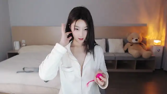 Snapshot of Lucky-baby chatting on 03/03/25, 04:46 Lucky-baby online show from 03/03/25, 04:46