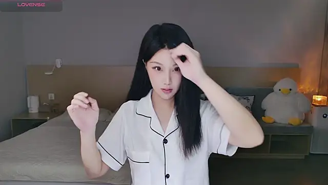 Snapshot of Lucky-baby chatting on 09/23/25, 01:03 Lucky-baby online show from 09/23/25, 01:03