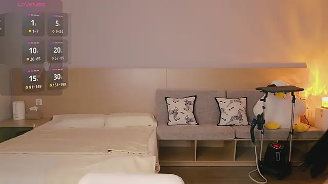 Snapshot of Lucky-baby chatting on 09/30/25, 01:05 Lucky-baby online show from 09/30/25, 01:05