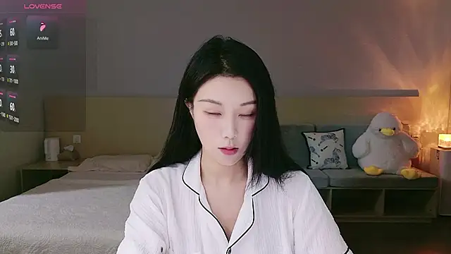 Snapshot of Lucky-baby chatting on 10/05/25, 01:09 Lucky-baby online show from 10/05/25, 01:09