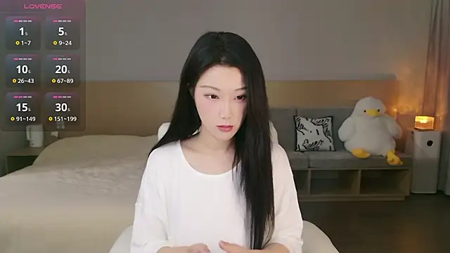 Snapshot of Lucky-baby chatting on 10/20/25, 01:22 Lucky-baby online show from 10/20/25, 01:22