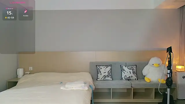 Snapshot of Lucky-baby chatting on 10/22/25, 01:00 Lucky-baby online show from 10/22/25, 01:00