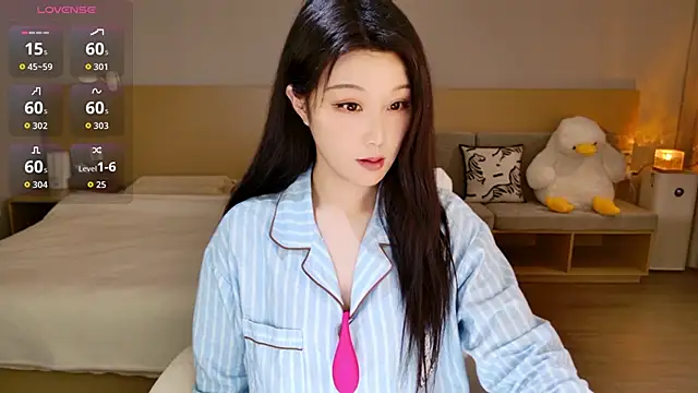 Snapshot of Lucky-baby chatting on 01/18/26, 02:21 Lucky-baby online show from 01/18/26, 02:21