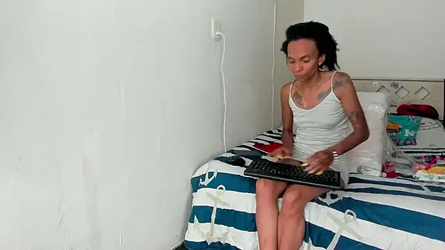 Snapshot of Brianrosex chatting on 03/06/25, 04:19 Brianrosex online show from 03/06/25, 04:19