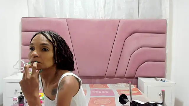 Snapshot of Brianrosex chatting on 09/23/25, 02:25 Brianrosex online show from 09/23/25, 02:25