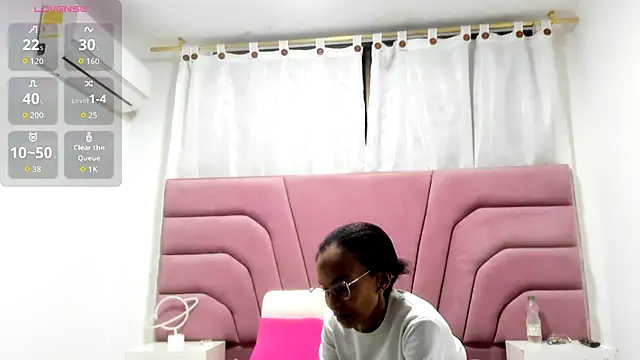 Snapshot of Brianrosex chatting on 10/27/25, 02:26 Brianrosex online show from 10/27/25, 02:26