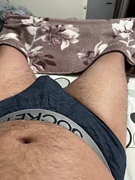 Snapshot of Rahulroy96 chatting on 01/24/25, 01:57 Rahulroy96 online show from 01/24/25, 01:57