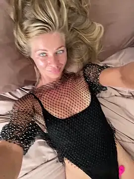 -OliWow- online show from 02/08/26, 06:06