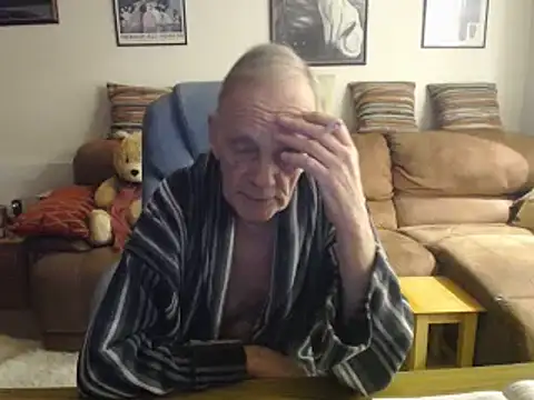 Snapshot of Ferret7777 chatting on 04/14/26, 11:33 Ferret7777 online show from 04/14/26, 11:33