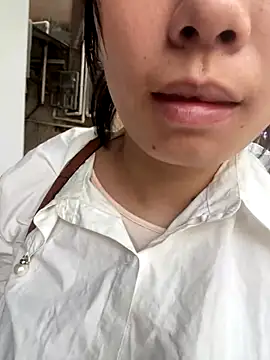 Snapshot of Bella0815 chatting on 12/05/24, 04:09 Bella0815 online show from 12/05/24, 04:09