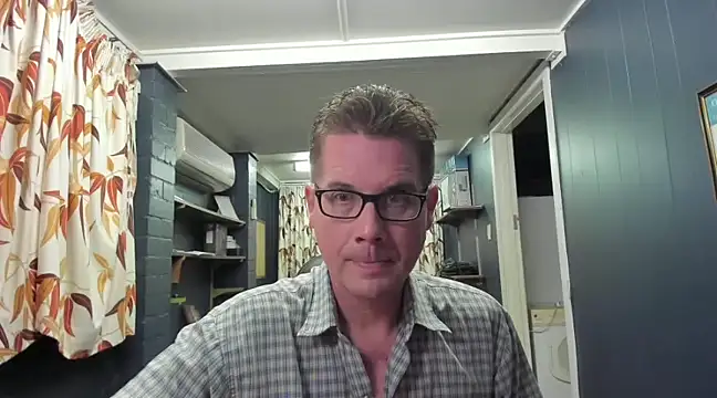 tilobinder online show from 12/20/24, 01:54