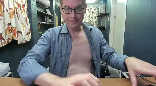 tilobinder online show from 12/28/24, 03:26