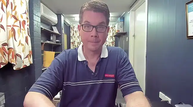 tilobinder online show from 03/10/25, 03:52