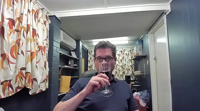 tilobinder online show from 03/19/25, 03:08