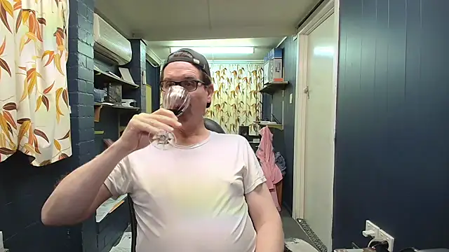 tilobinder online show from 09/12/25, 01:44