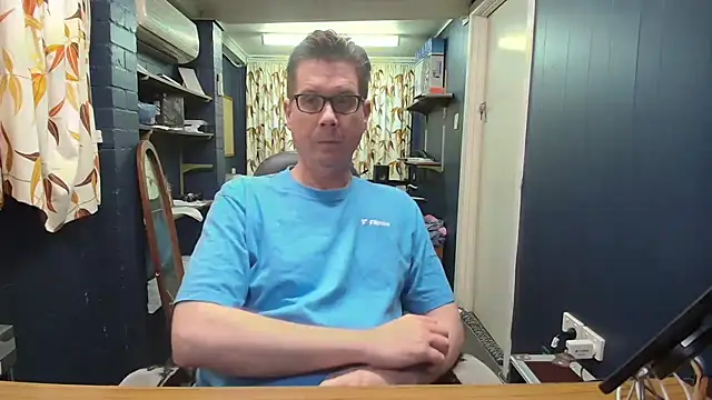 tilobinder online show from 10/11/25, 01:53