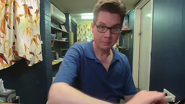 tilobinder online show from 10/24/25, 01:07