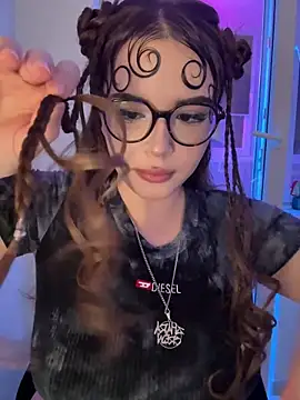 CutiePie3 online show from 02/06/26, 09:29