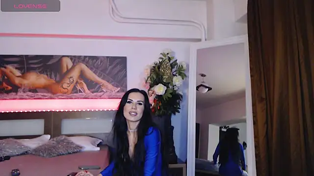 Snapshot of Halie_May chatting on 11/11/25, 04:51 Halie May online show from 11/11/25, 04:51