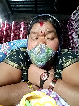 Hot Falguni online show from 01/13/25, 02:18