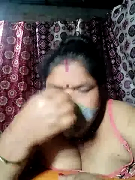 Hot Falguni online show from 02/07/25, 03:52