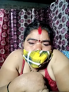 Hot Falguni online show from 02/10/25, 01:35