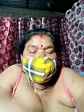 Hot Falguni online show from 02/15/25, 04:34